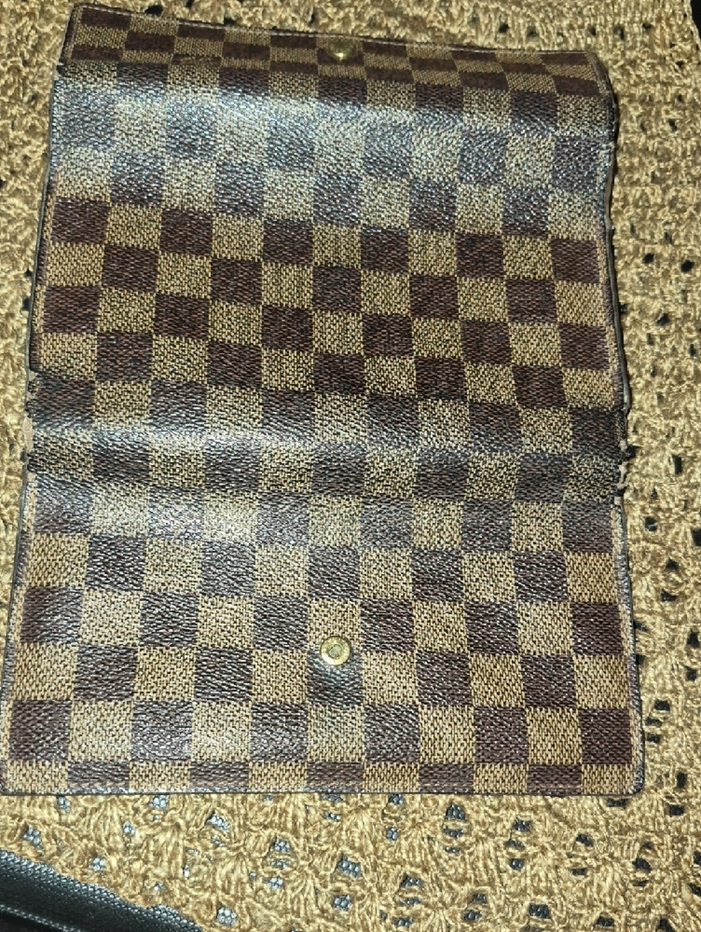Authentic LV Damier Wallet - Picture 9 of 10